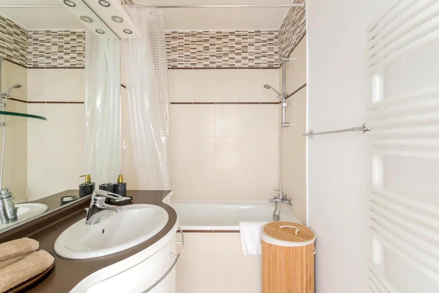 8P - 3Br Le Marais Spacious - Central - Historic Apt Párizs Kültér fotó